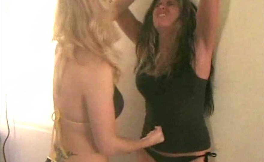 2007_042 KERI versus TARA BUSH “Belly Punch Battle 5: Belly Punch Wrestling”