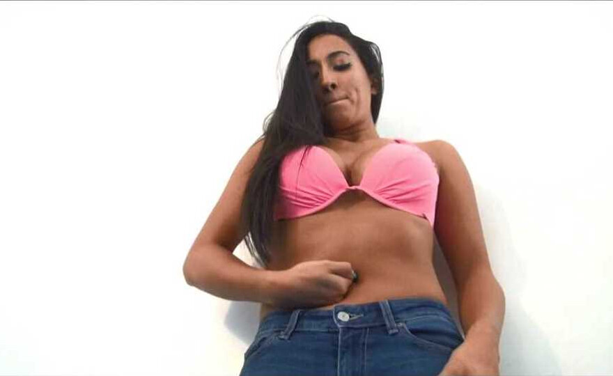 2016_029 “Solo Punching Bag” starring JORDAN